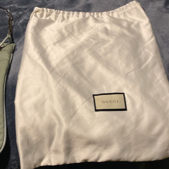 EUC gucci canvas bag beautiful inside and out looks new - Picture 2 of 5